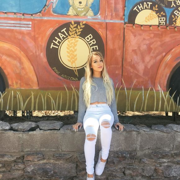 Meet your Posher, Sabrina - Picture 1 of 1